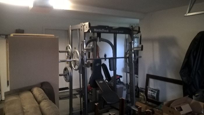 NORDIC-TRACK COMPETITION SERIES E 8100 HOME GYM