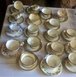 CUPS AND SAUCERS COLLECTION