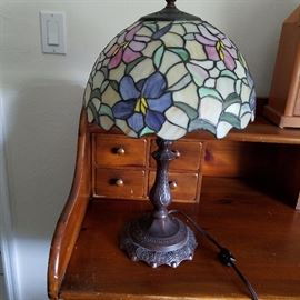 Tiffany style table lamp