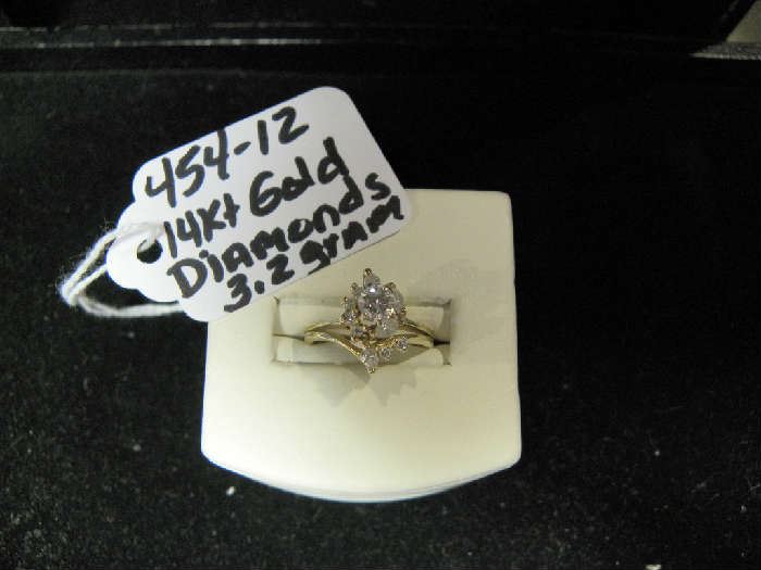 14kt Gold & Diamond Wedding Ring Set