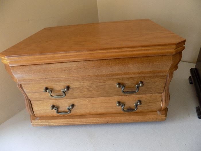 Chest with Dividers