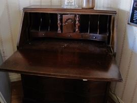 ANTIQUE SECRETARY / DRESSER