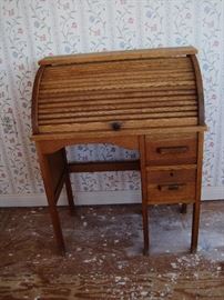 ANTIQUE CHILD SIZE ROLL TOP DESK