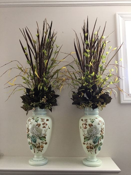 Gorgeous wavecrest like vases with florals!  Stunning!