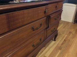 Wonderful dresser and mirroe