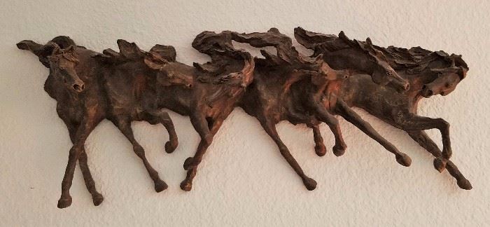Small horse wall hanging (about 12" wide)