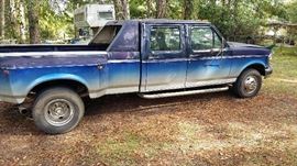 Dually 1995 Ford 250 with Deisel Engine Needs LOVE