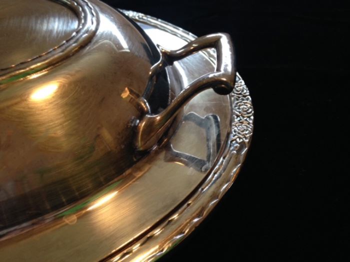 International Silver 'Camille' Divided Double Vegetable Detail  30.00