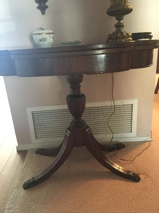 antique side table, antique lamp