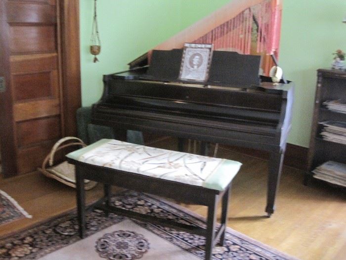 Ludwig baby grand piano
