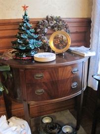 server & ceramic Christmas tree