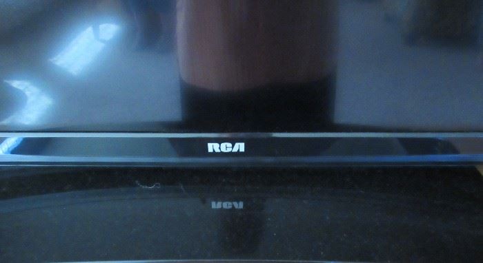 RCA Large flat screen tv