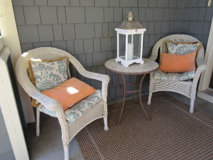 PATIO CHAIRS / ROUND TABLE / WHITE GLASS CANDLE HOLDER