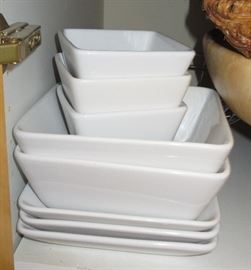 PAMPERED CHEF SERVING DISHES AND RACKS