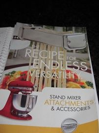 KITCHEN AID MIXER WITH juicer - pasta - graters