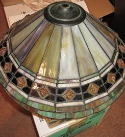 STAINED GLASS LAMPS