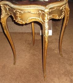GOLD TABLE GLASS TOP