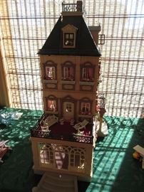 PLAYMOBIL MANSION WITH 4 STORY AND FULLY FURNISHED