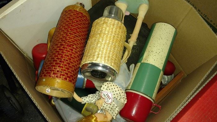 Lots of vintage thermos's 