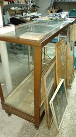 Antique display cabinet. Has all the doors