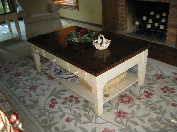coffee table and and wool rug