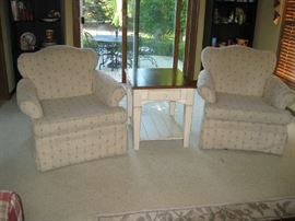 2 club chairs with table