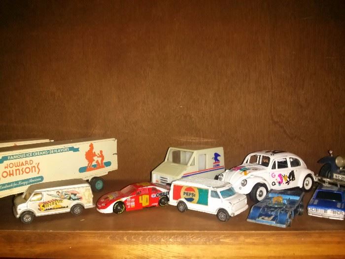 Supermavn Matchbox Van , Pepsi, United Postal Service, VW Bug, Racecars