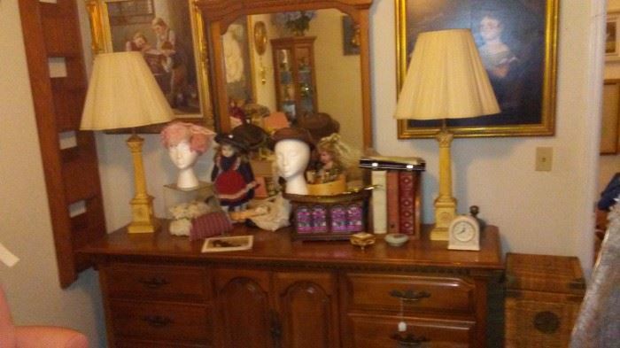 Cartersville Bedroom Set Dresser, Lamps, Oil Paintings