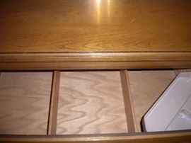 Rway Chest of drawers, dresser and mirror with matching end tables, also in excellent condition!