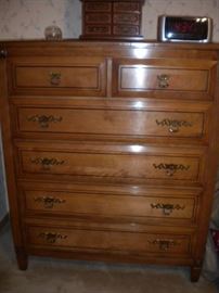 Simmons Beautyrest World Class King mattress and box spring. Barely used in excellent condition! Rway Chest of drawers, dresser and mirror with matching end tables, also in excellent condition!