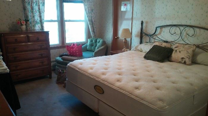 Simmons Beautyrest World Class King mattress and box spring. Barely used in excellent condition! Rway Chest of drawers, dresser and mirror with matching end tables, also in excellent condition!