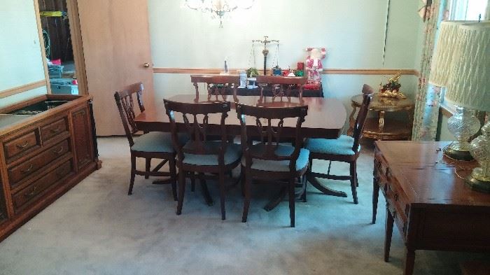 Rway endtables, Rway duncan phyfe table and 6 chairs