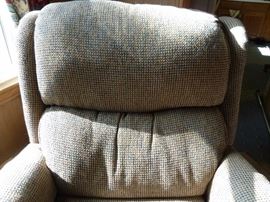 OKIN Reclining lift chair like new