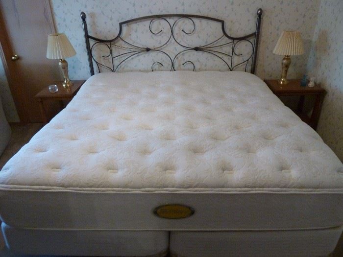 Simmons Beautyrest World Class King mattress and box spring. Barely used in excellent condition!