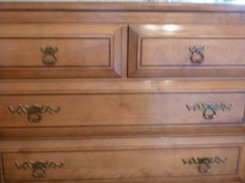 Rway Chest of drawers, dresser and mirror with matching end tables, also in excellent condition!