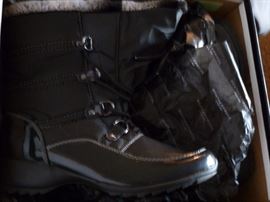 Weather proof boots ladies/womens size 10