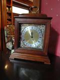 Howard Miller mantle clock w/triple chime