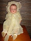40's Baby Mama doll with sleepy eyes & crier - very good condition
