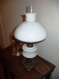Milkglass Lamp