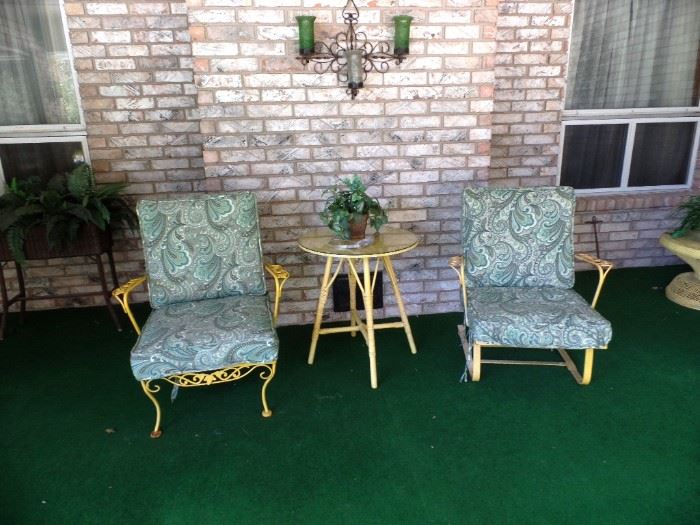Another Vintage Outdoor Set