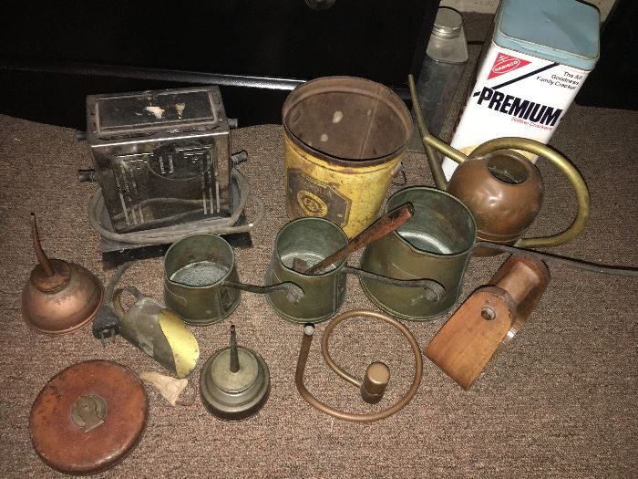Assorted antique metal ware--copper, lard pail, early toaster and more.