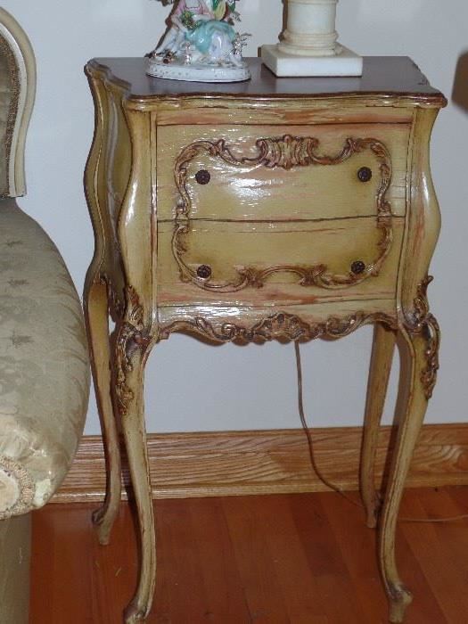 2 Matching side tables