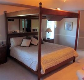 Queen Size Thomasville Canopy Bed, Drop Down Cut-Away for TV, Disassembled, Complete