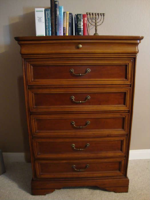 Lexington Chest of Drawers...Nice!