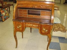 beautiful desk