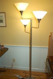 Floor lamp