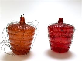 Lot of 2 Antique Victorian Dresden Christmas Ornaments. Hand crafted in beautiful red and orange wrapped in traditional wire and shaped like a berry/acorn barrel oh who knows what? 2 inches tall. Estimated value $75