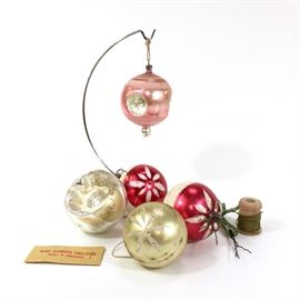  	
Edit 
Lot of 5 Antique Mercury Glass Christmas Ornaments

Lot of five Antique mercury glass Christmas ornaments. Large lot of antique mercury glass ornaments. Minor chip on pike on one of the ornaments and all have fading and wear spots in the paint consistent with age and use. Some antique ones are rare with a double deep double sided indent!