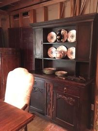  Oak cupboard with upper cabinet/shelf unit