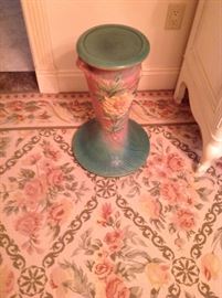 Roseville jardiniere base, no top